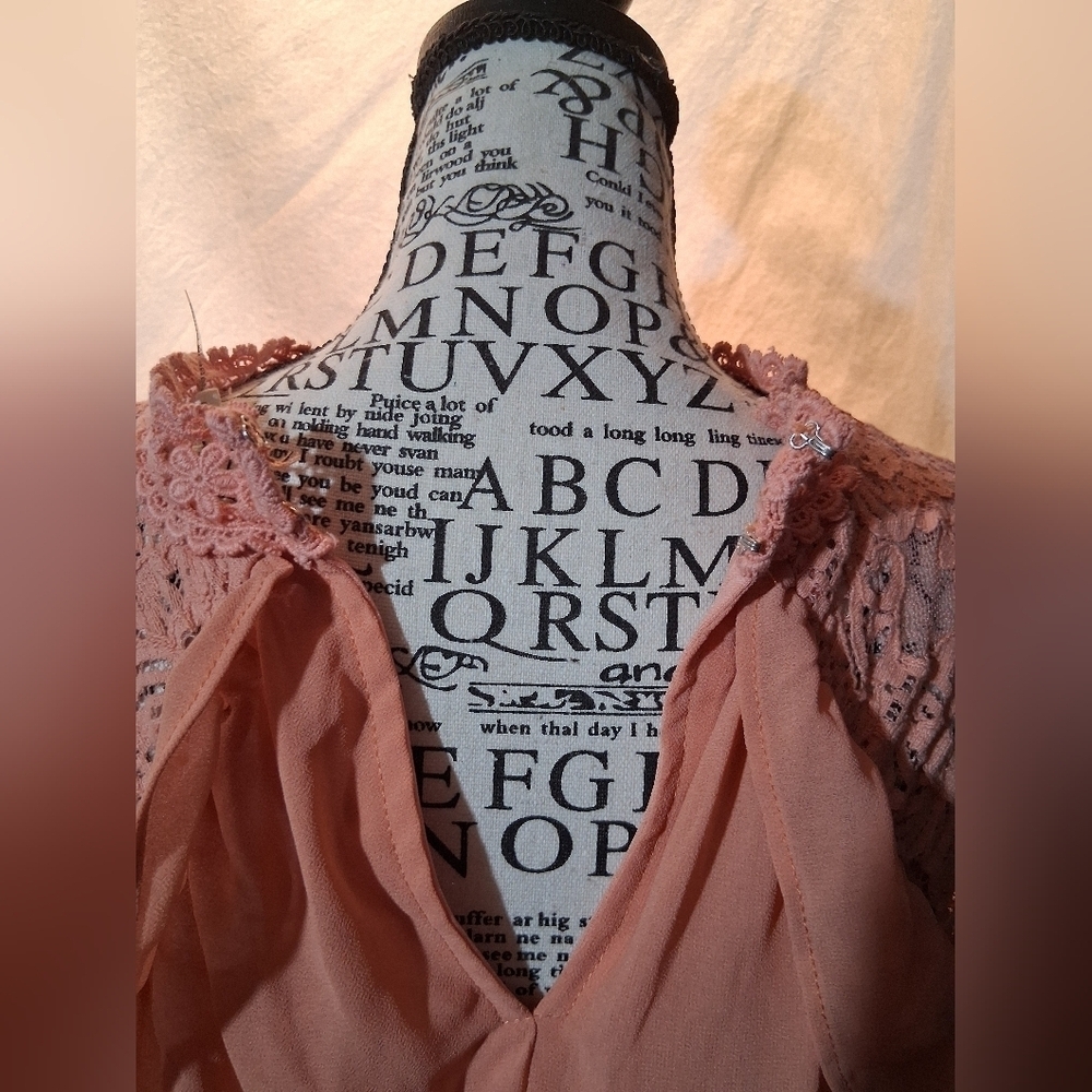 Entro Medium Blouse - Picture 2 of 6